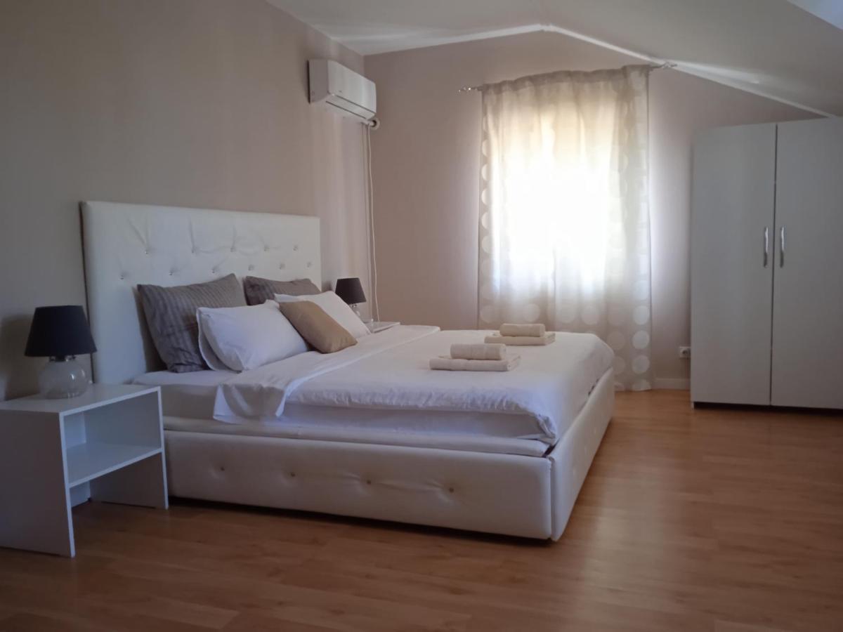 Home Away From Home Skopje Esterno foto